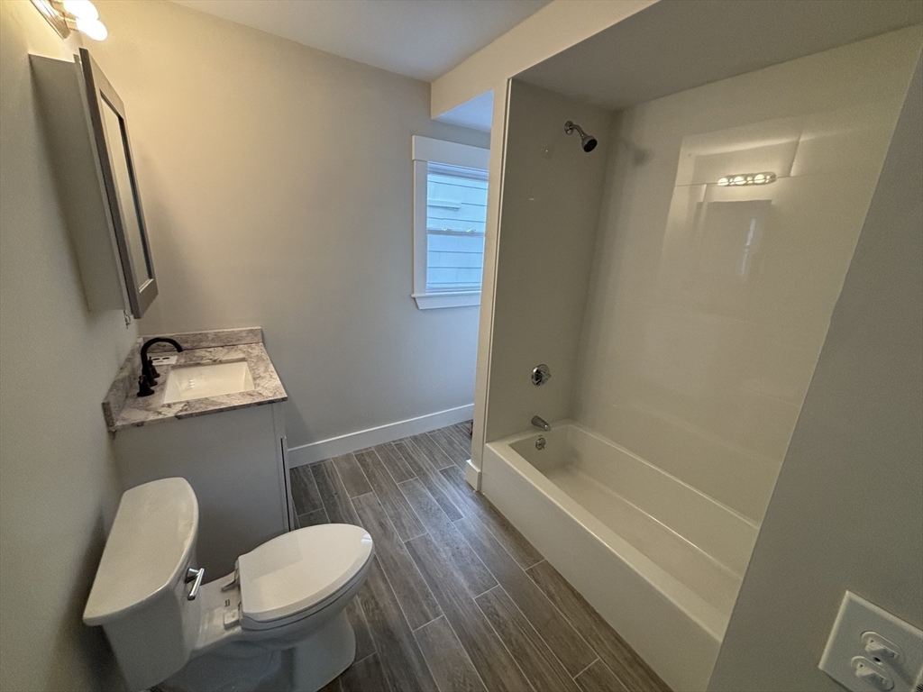 22 Pleasant St Property Photo 20