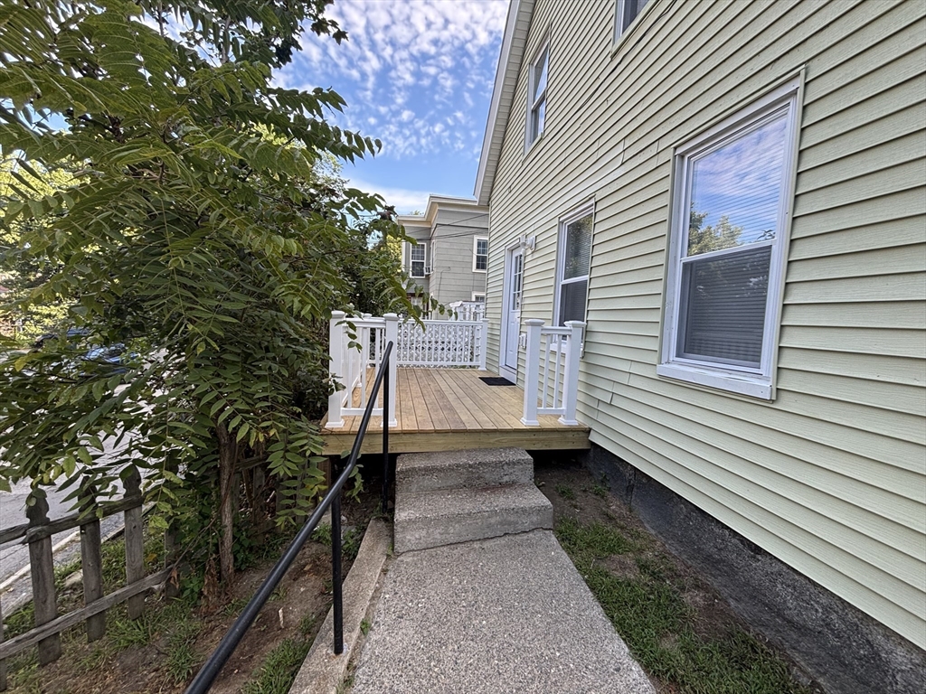 22 Pleasant St Property Photo 37