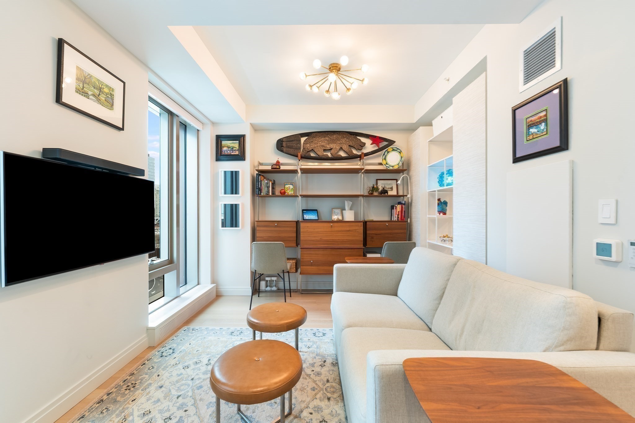 135 Seaport Blvd Unit 818 Property Photo 3
