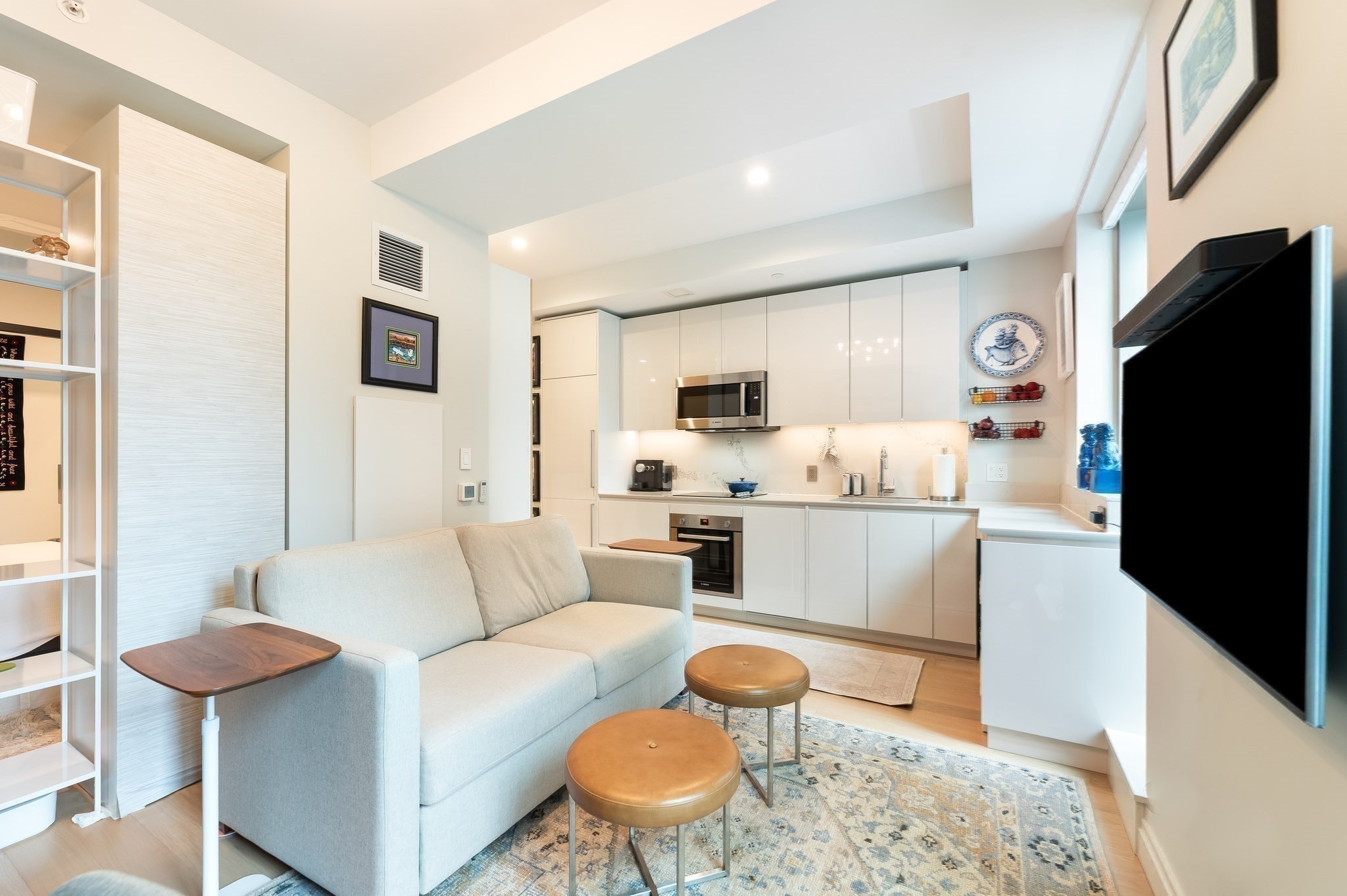 135 Seaport Blvd Unit 818 Property Photo 5