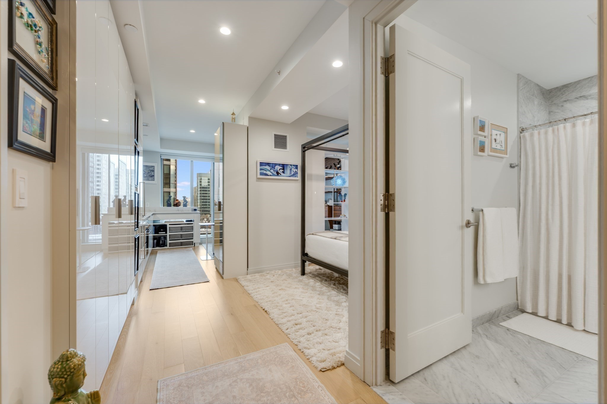 135 Seaport Blvd Unit 818 Property Photo 9