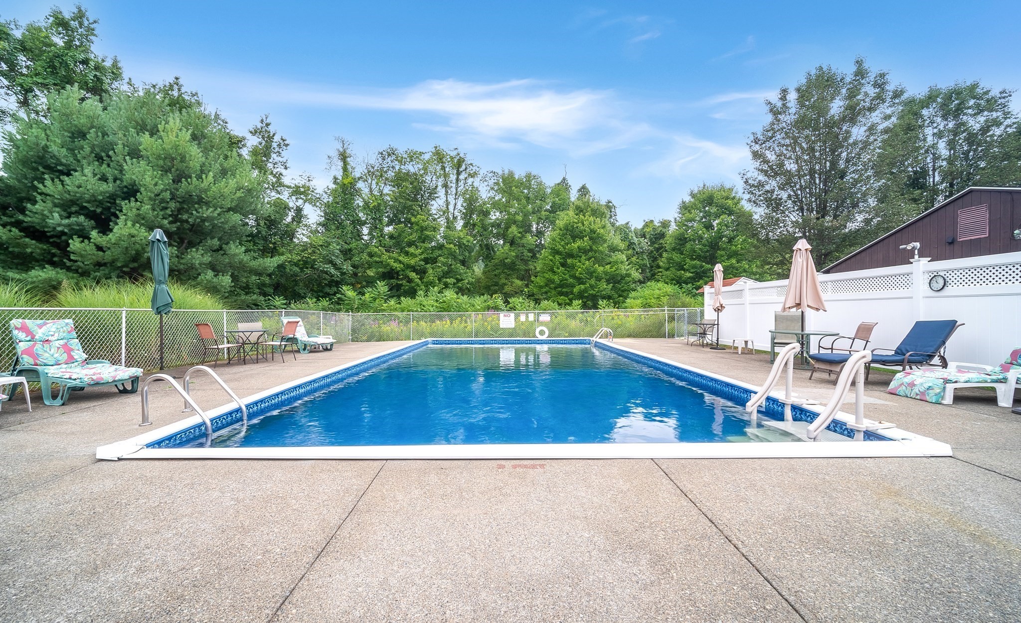8 Keegan Property Photo 31