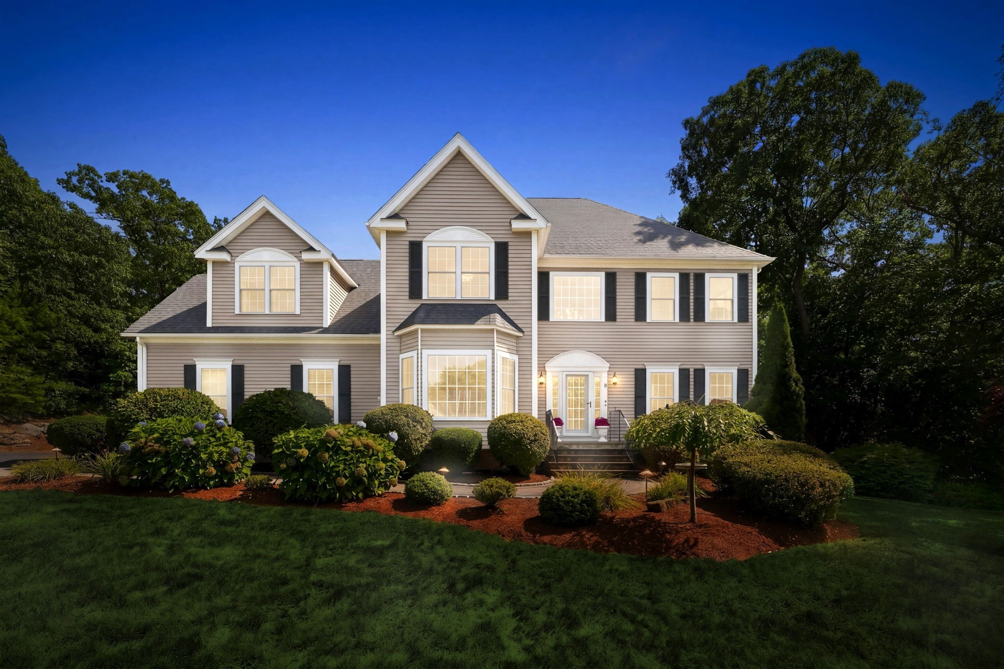 13 Larkin Ln