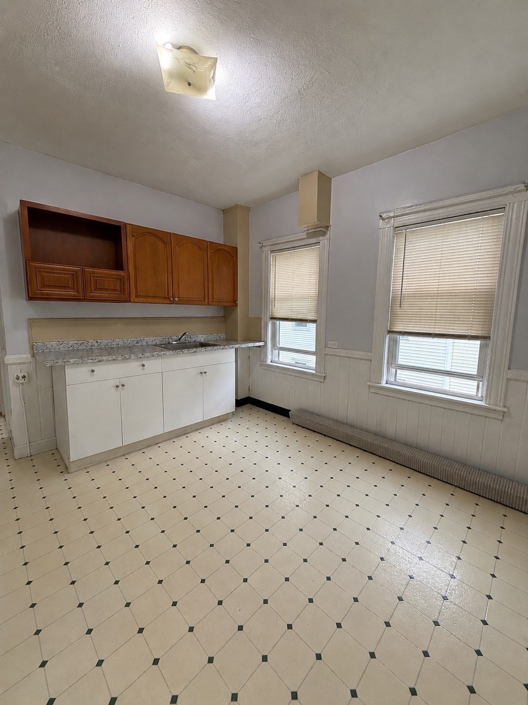 170 Safford St # 2 Property Photo 2