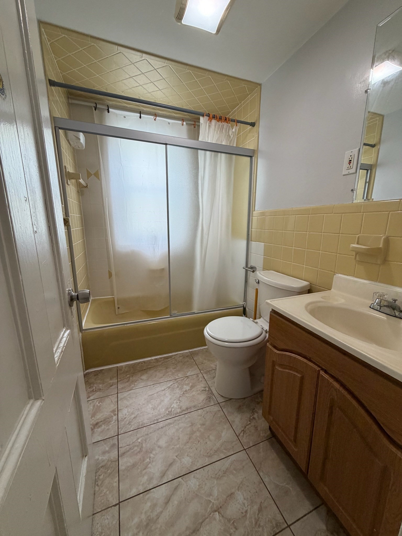 170 Safford St # 2 Property Photo 4