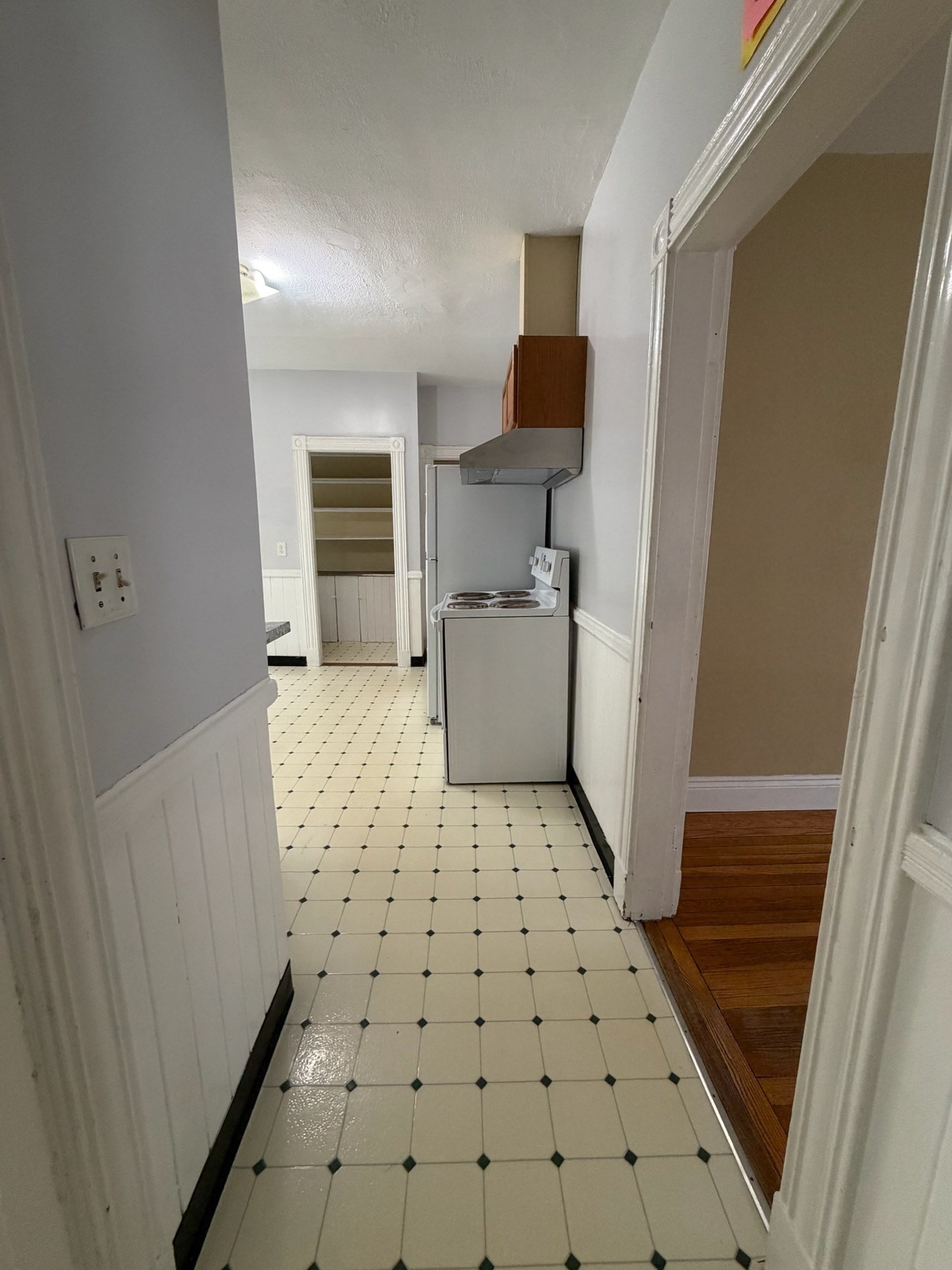 170 Safford St # 2 Property Photo 5