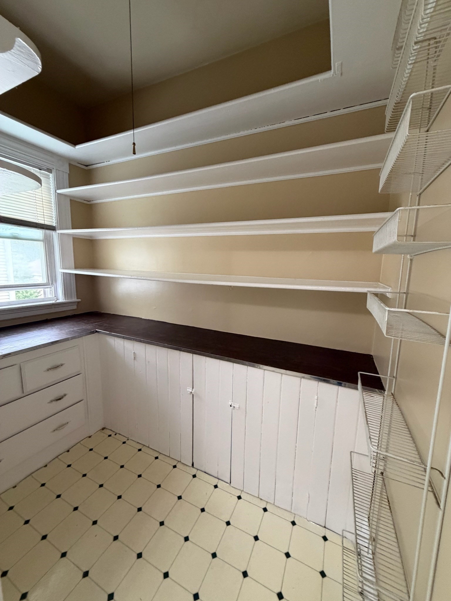 170 Safford St # 2 Property Photo 6