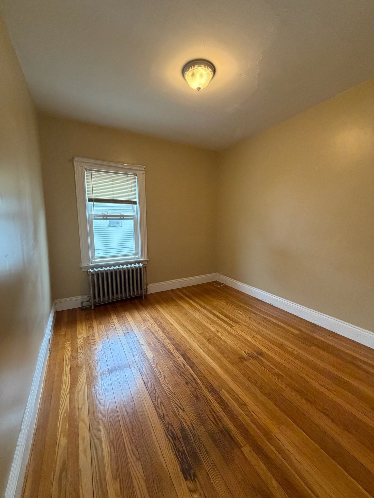 170 Safford St # 2 Property Photo 8