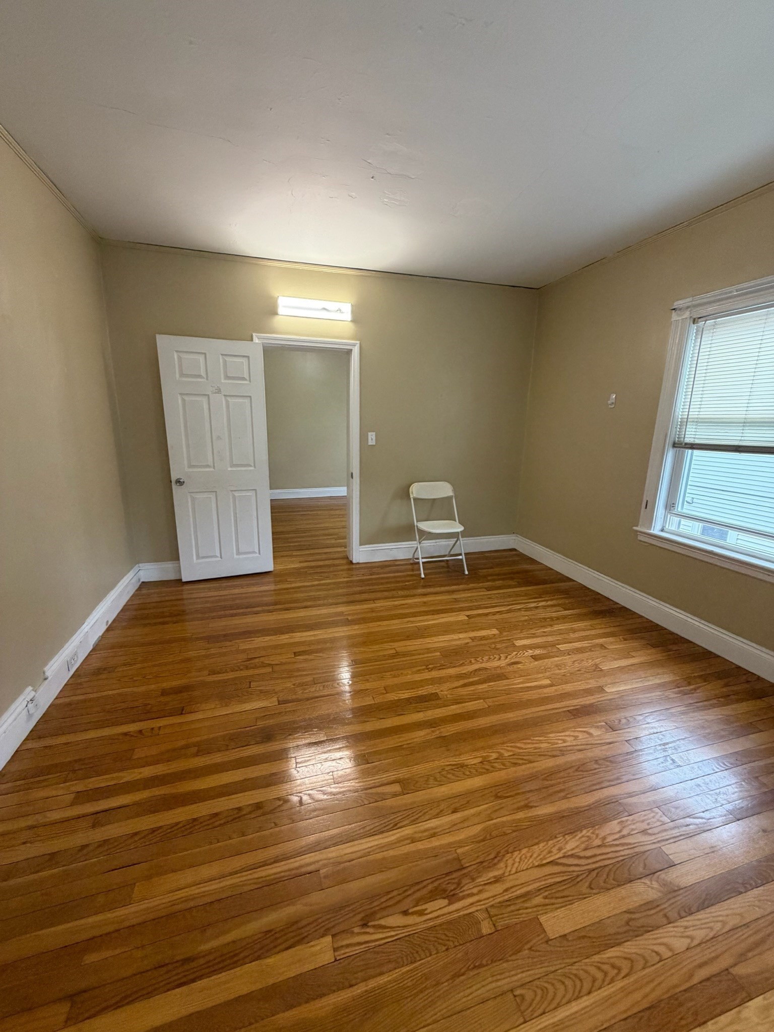 170 Safford St # 2 Property Photo 13