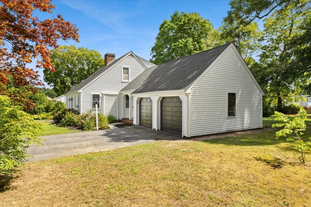 14 Whitehill St Property Photo 3