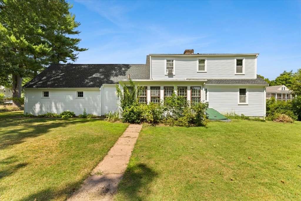 14 Whitehill St Property Photo 4