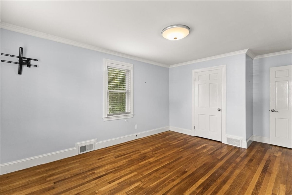 14 Whitehill St Property Photo 11