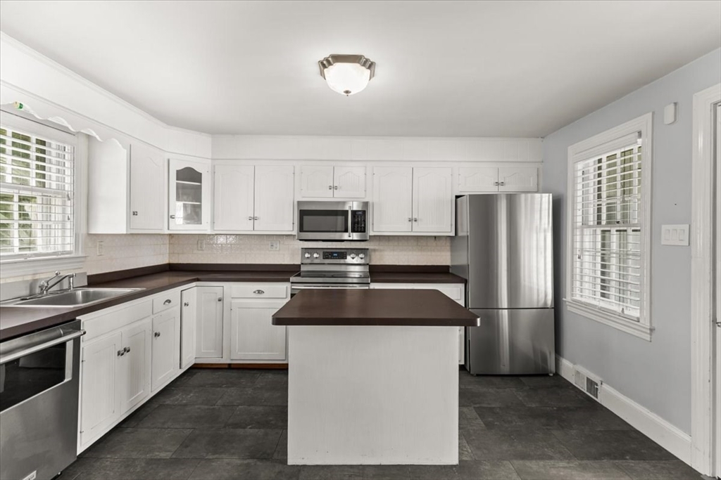 14 Whitehill St Property Photo 18