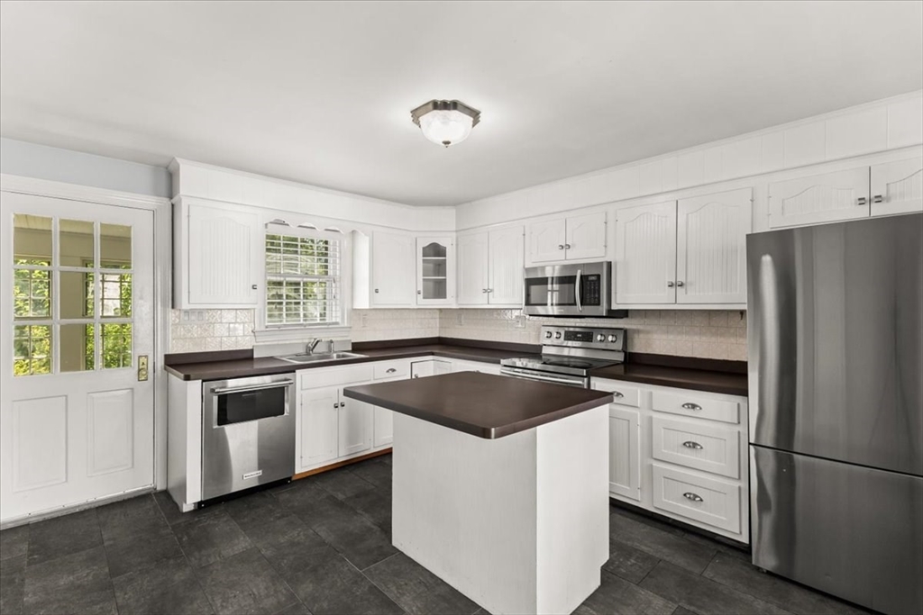 14 Whitehill St Property Photo 19