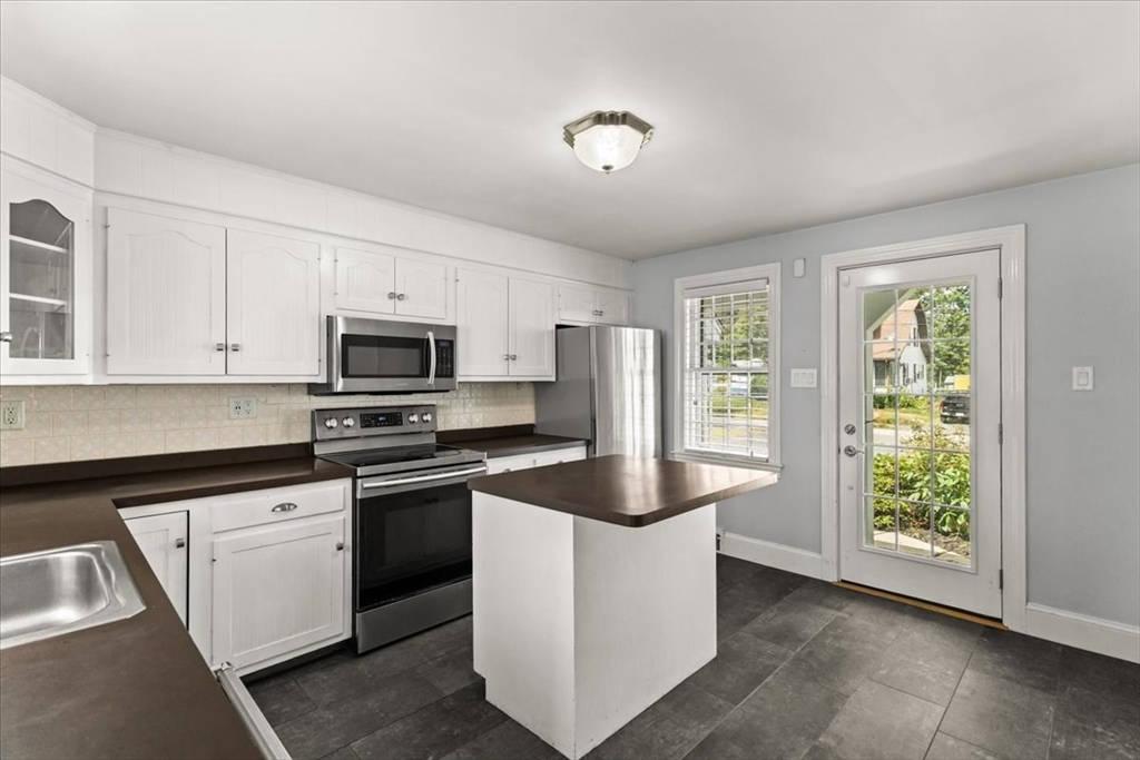 14 Whitehill St Property Photo 20