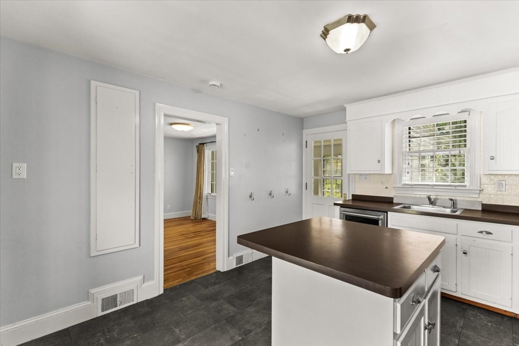 14 Whitehill St Property Photo 21