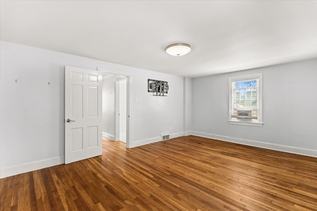 14 Whitehill St Property Photo 25