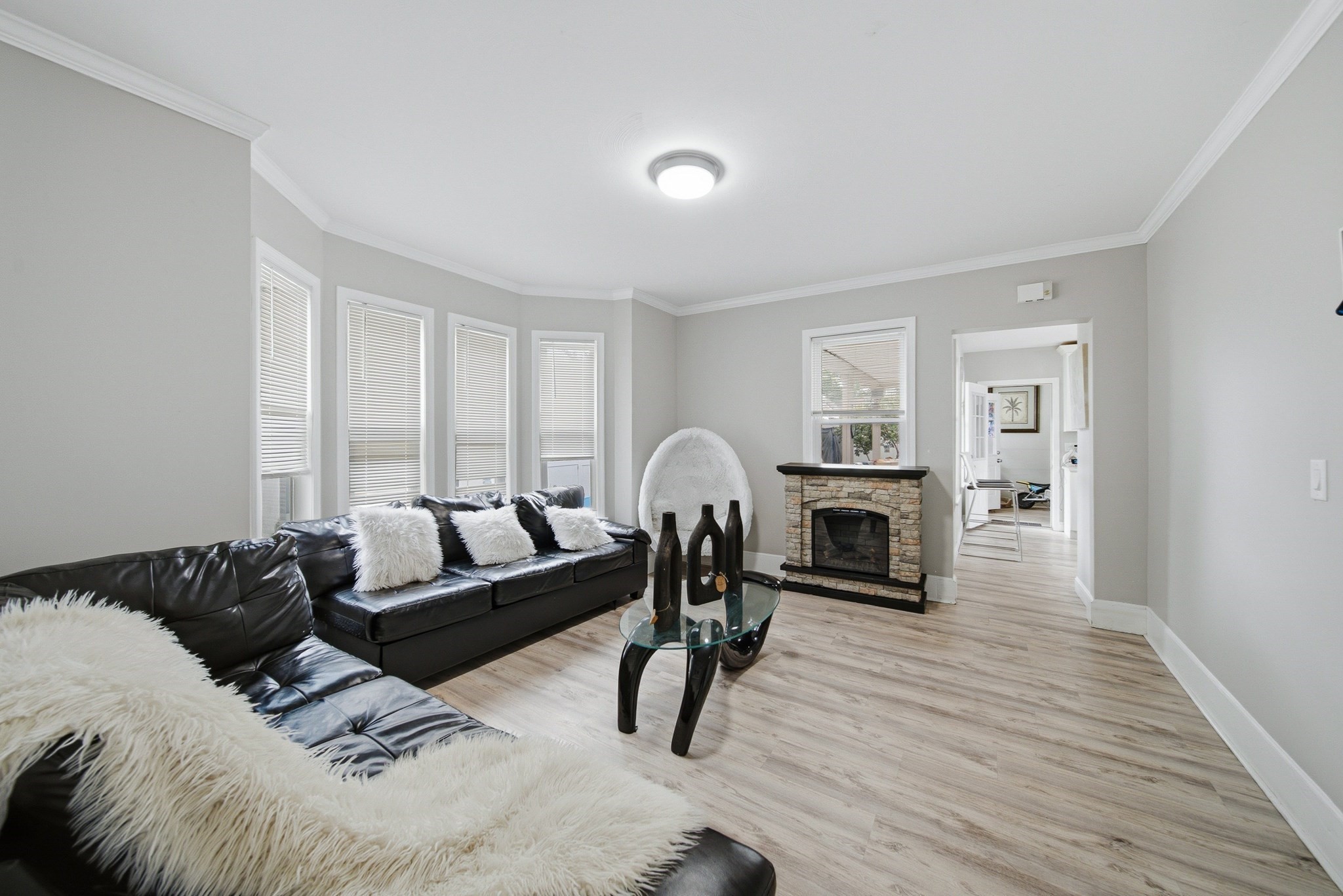 48 Washington St Property Photo 1