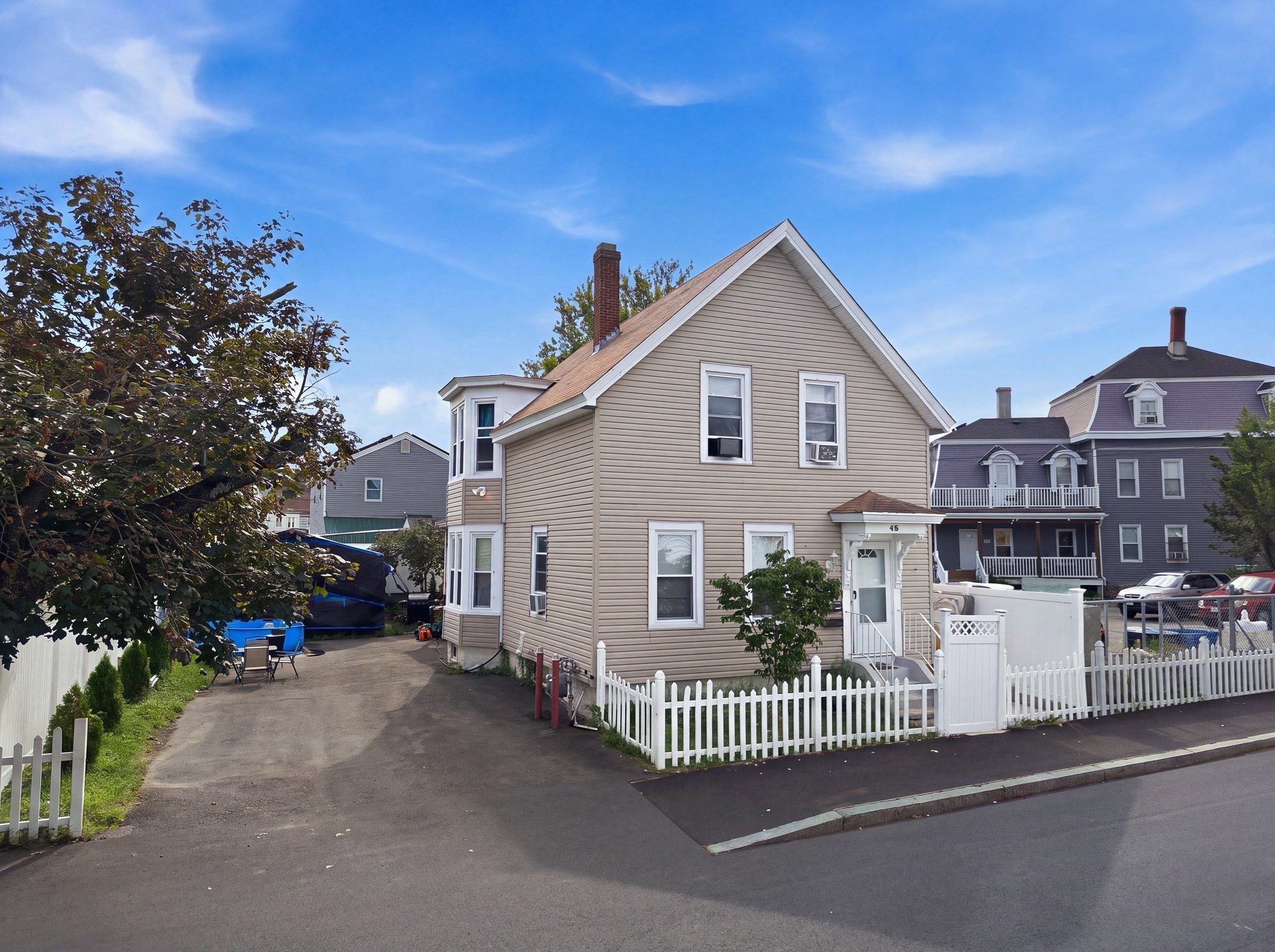 48 Washington St Property Photo 4