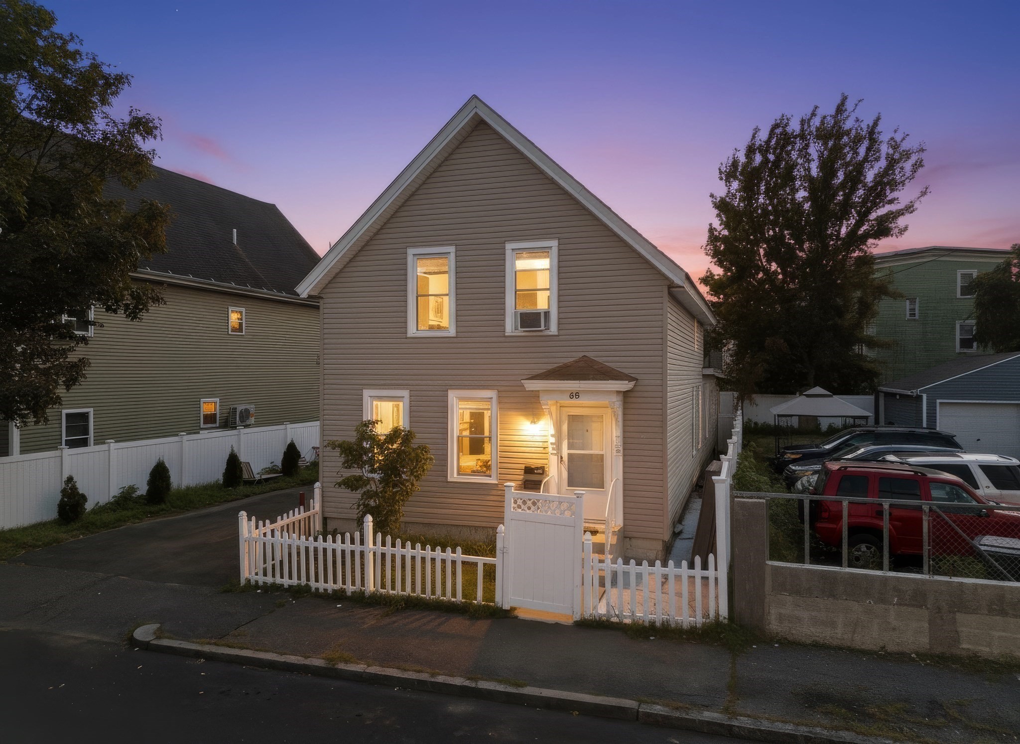 48 Washington St Property Photo 5