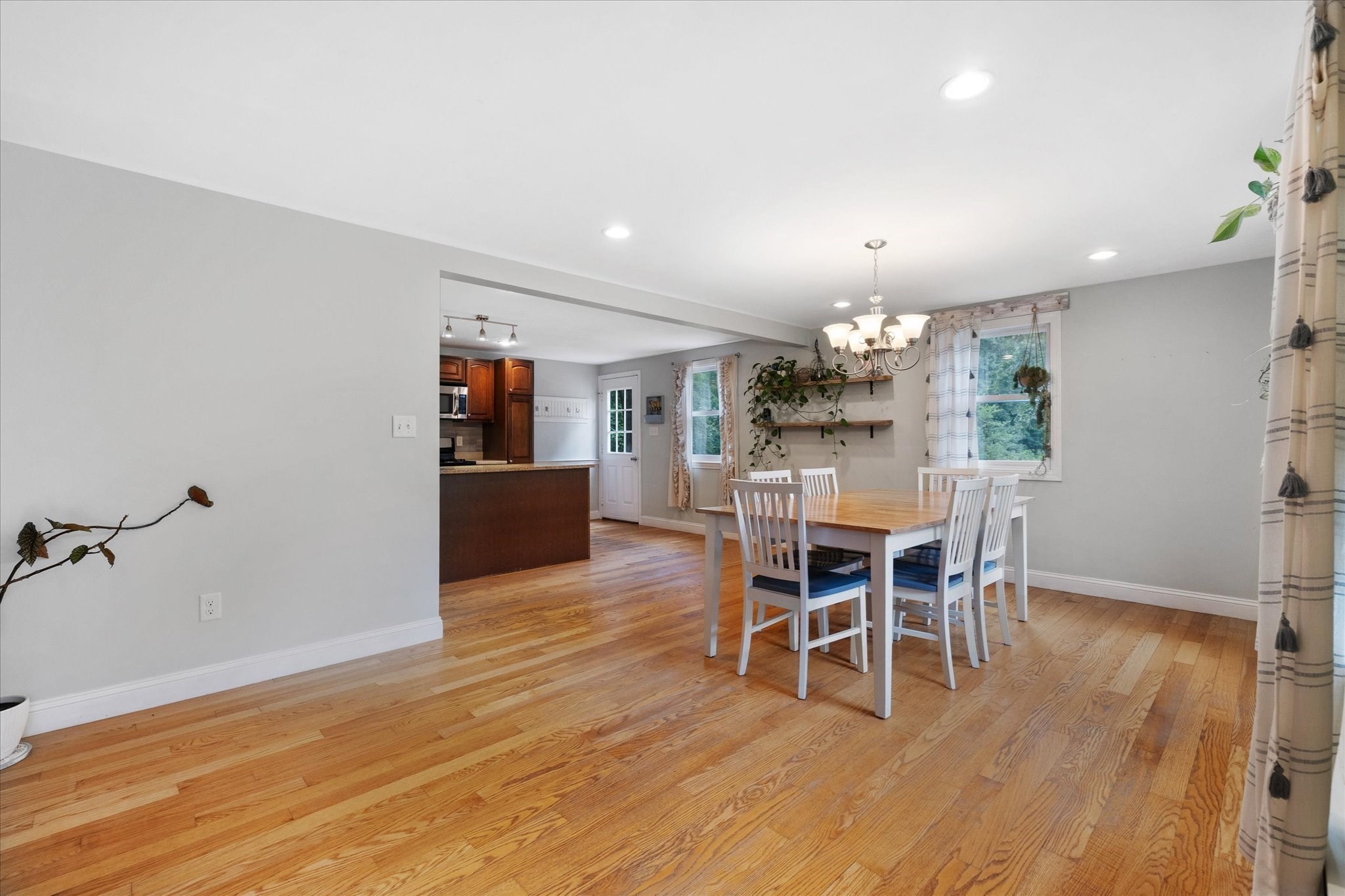 140 Burrage St Property Photo 13