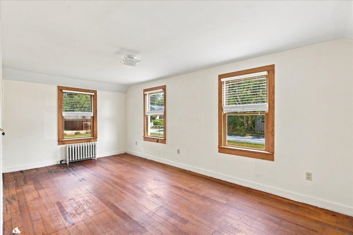 2 Bartlett Ave Property Photo 14