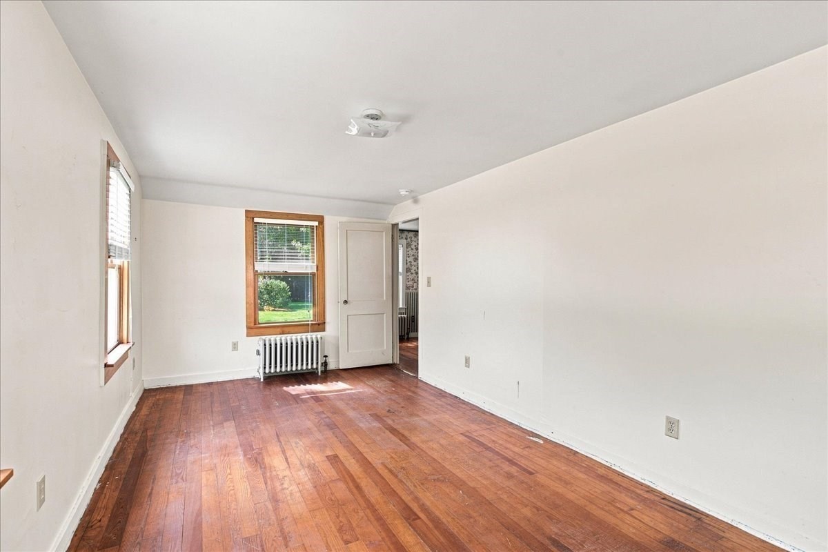2 Bartlett Ave Property Photo 15