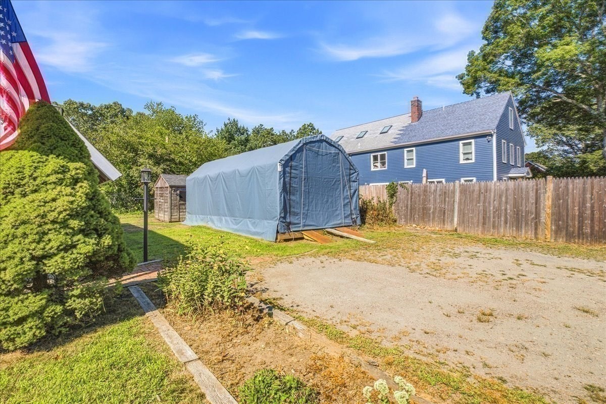 2 Bartlett Ave Property Photo 32
