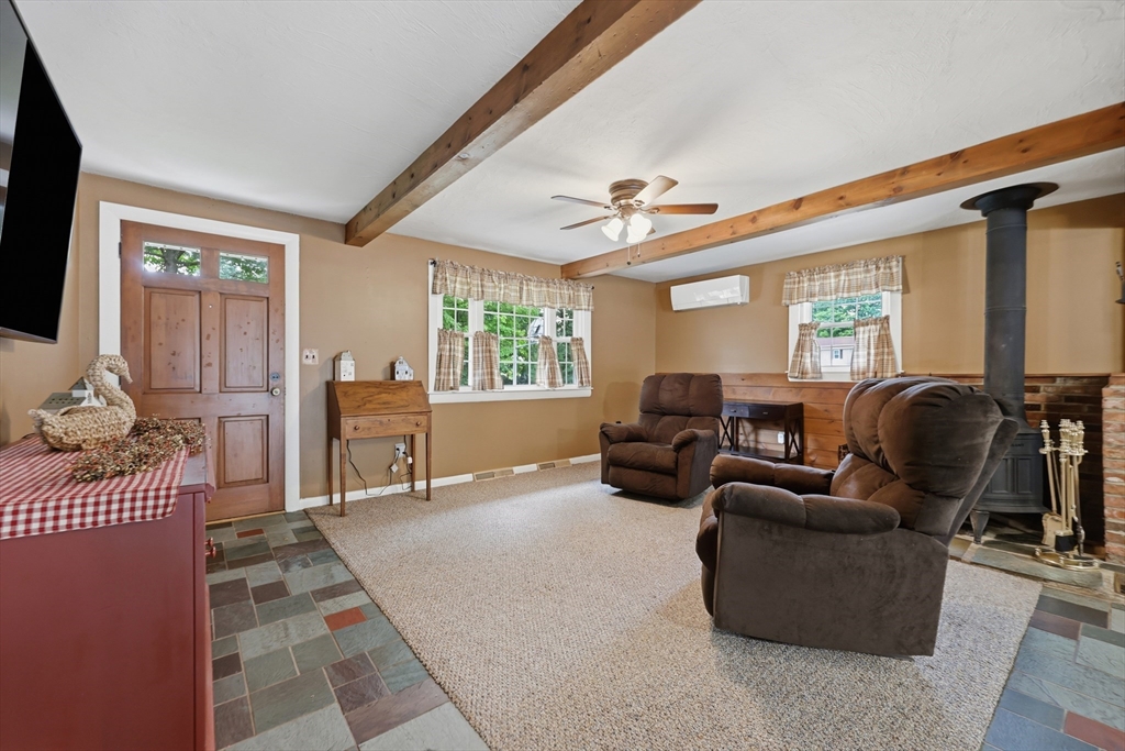 4 Olive Dr Property Photo 12
