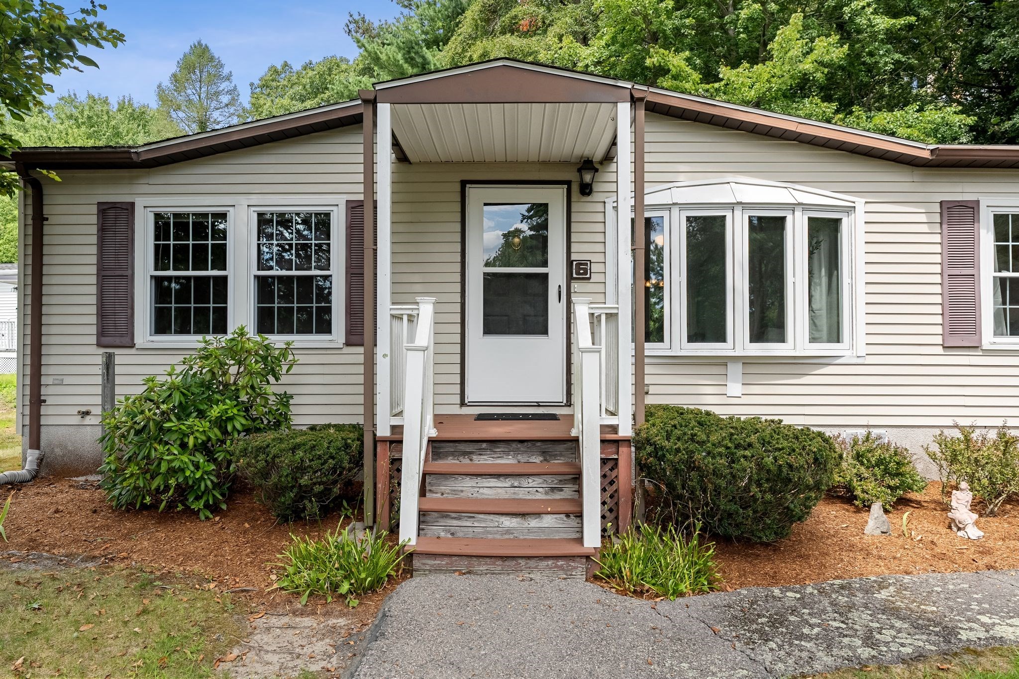 6 Cyrpess Circle Property Photo 2