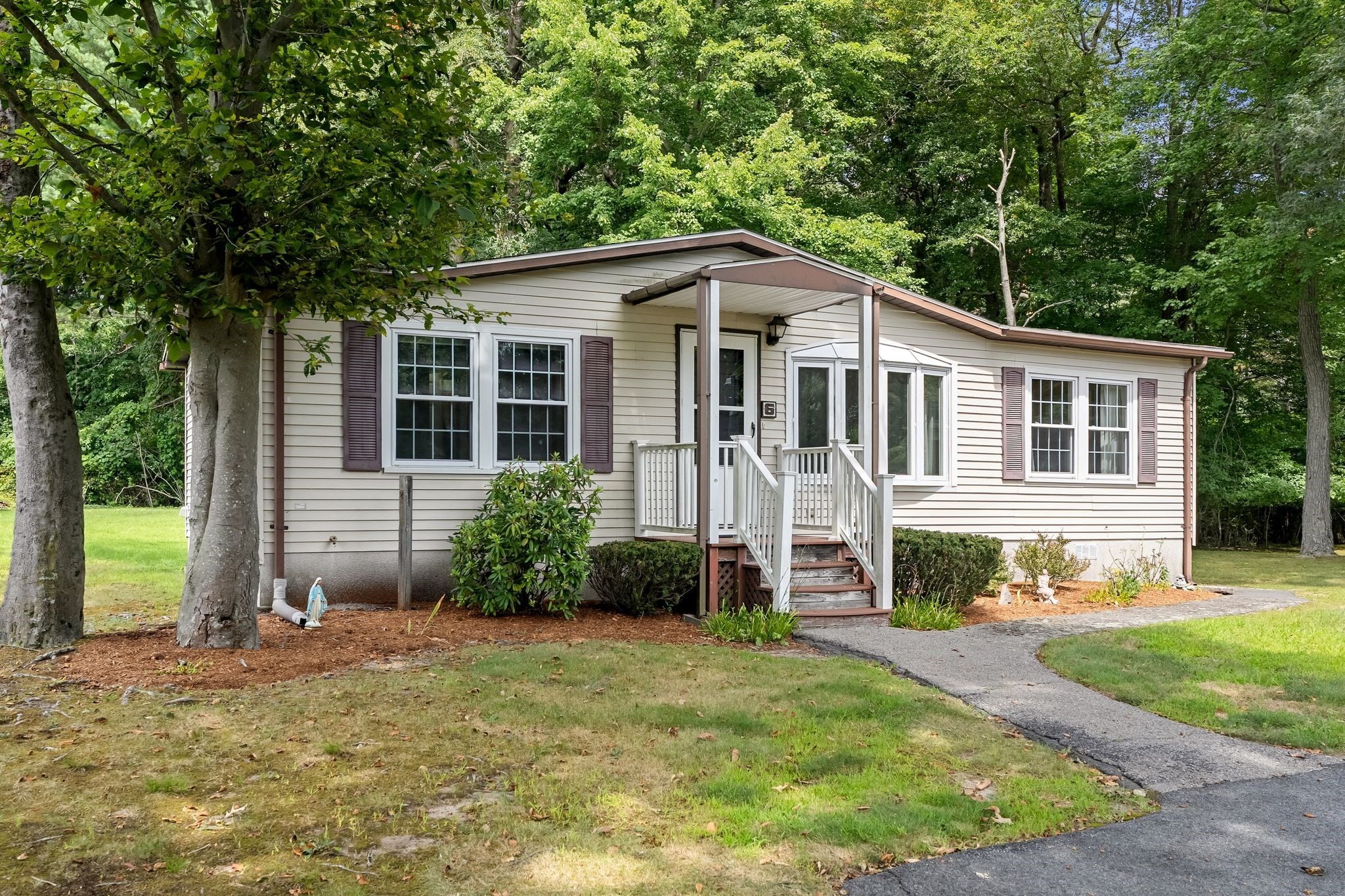 6 Cyrpess Circle Property Photo 4