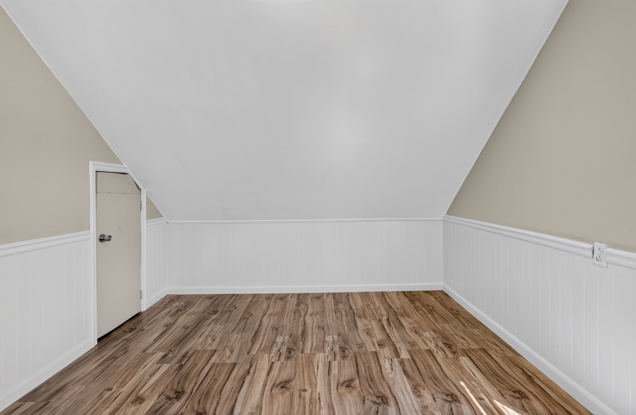 103 B Street Property Photo 34