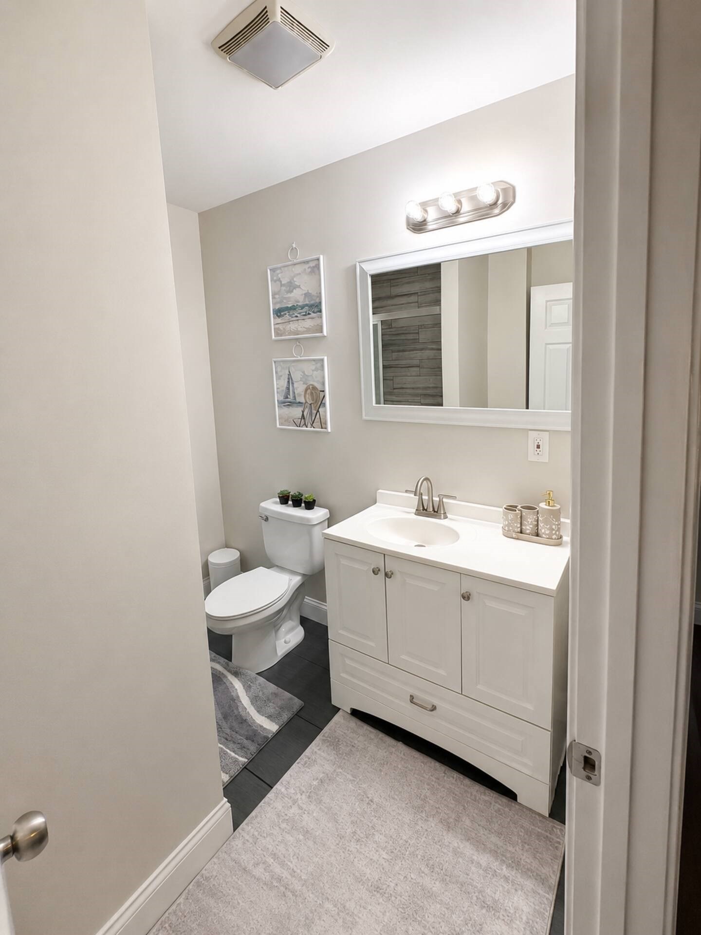 632 Beach St Property Photo 8