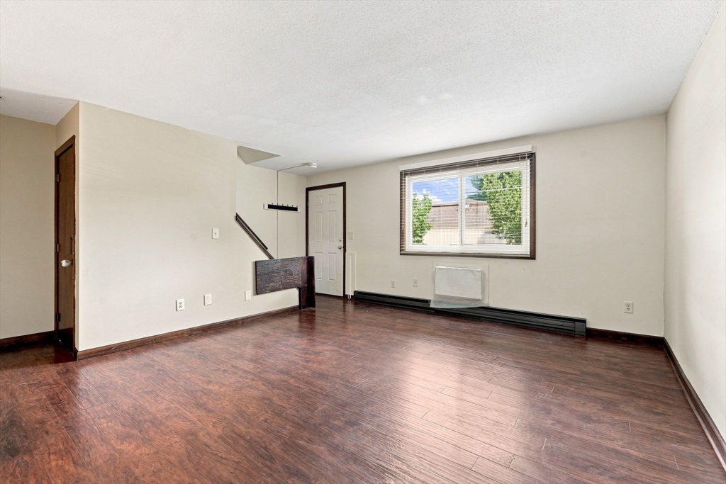 73 Bridge St # 6 Property Photo 4