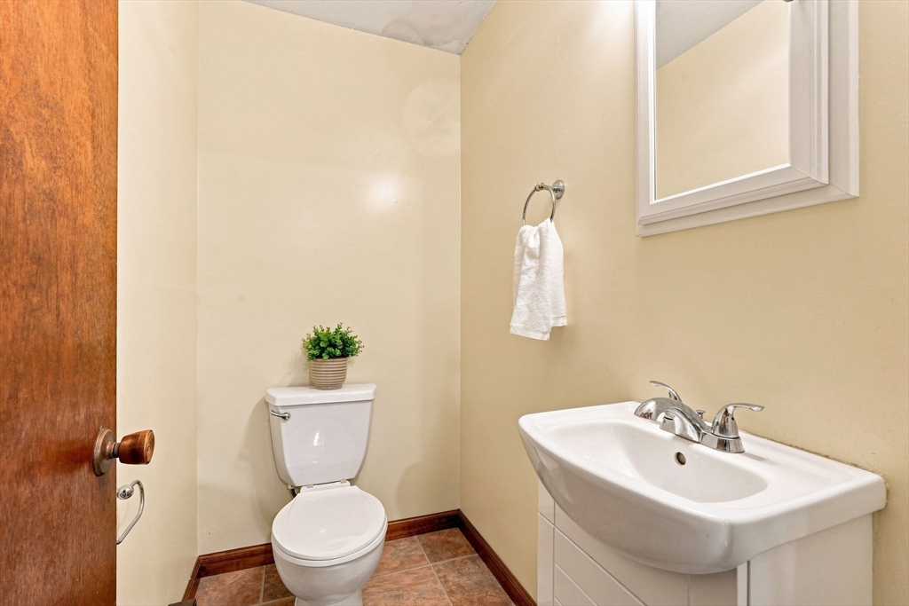73 Bridge St # 6 Property Photo 15