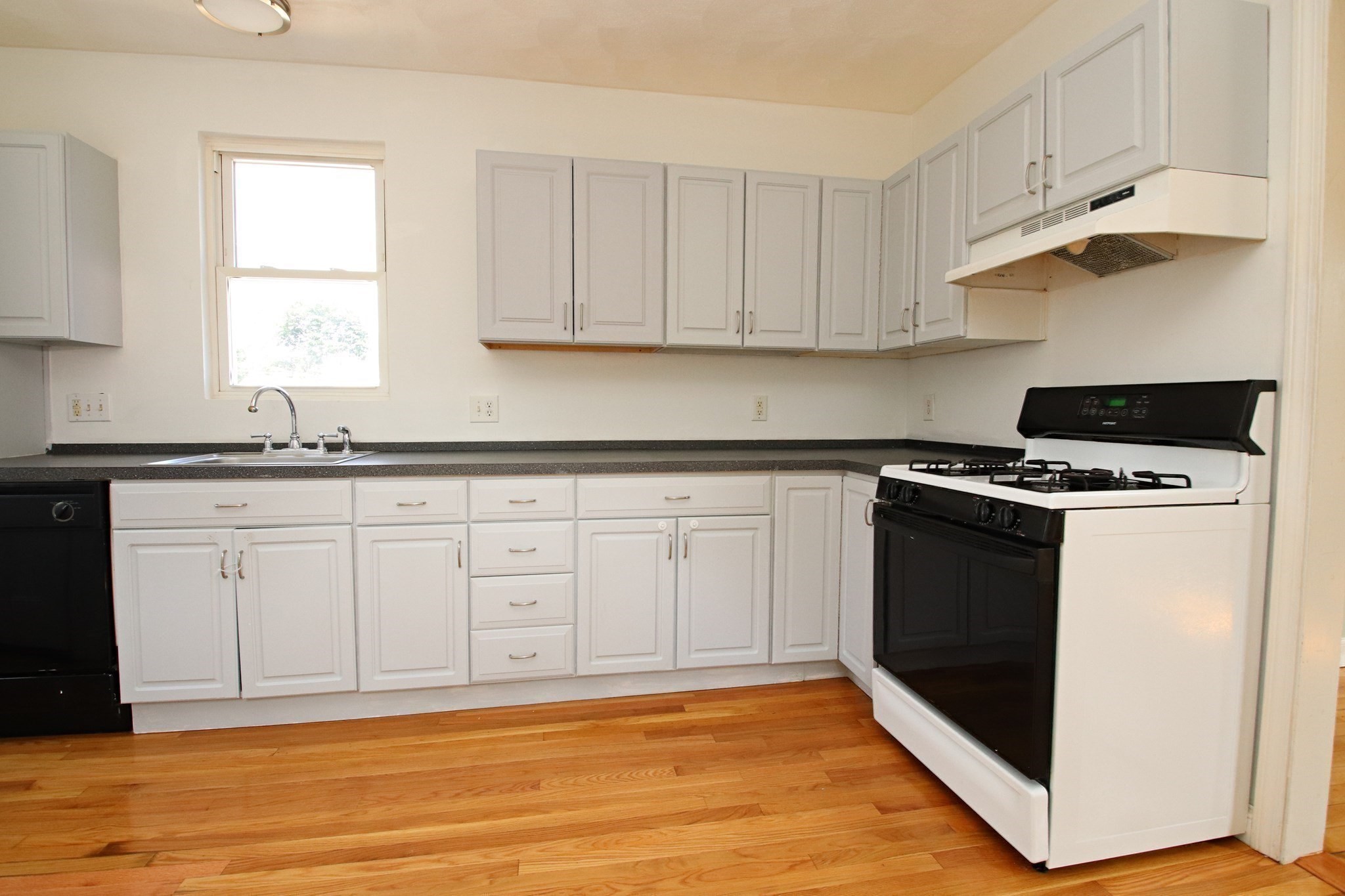 601 Lincoln Avenue Property Photo 21