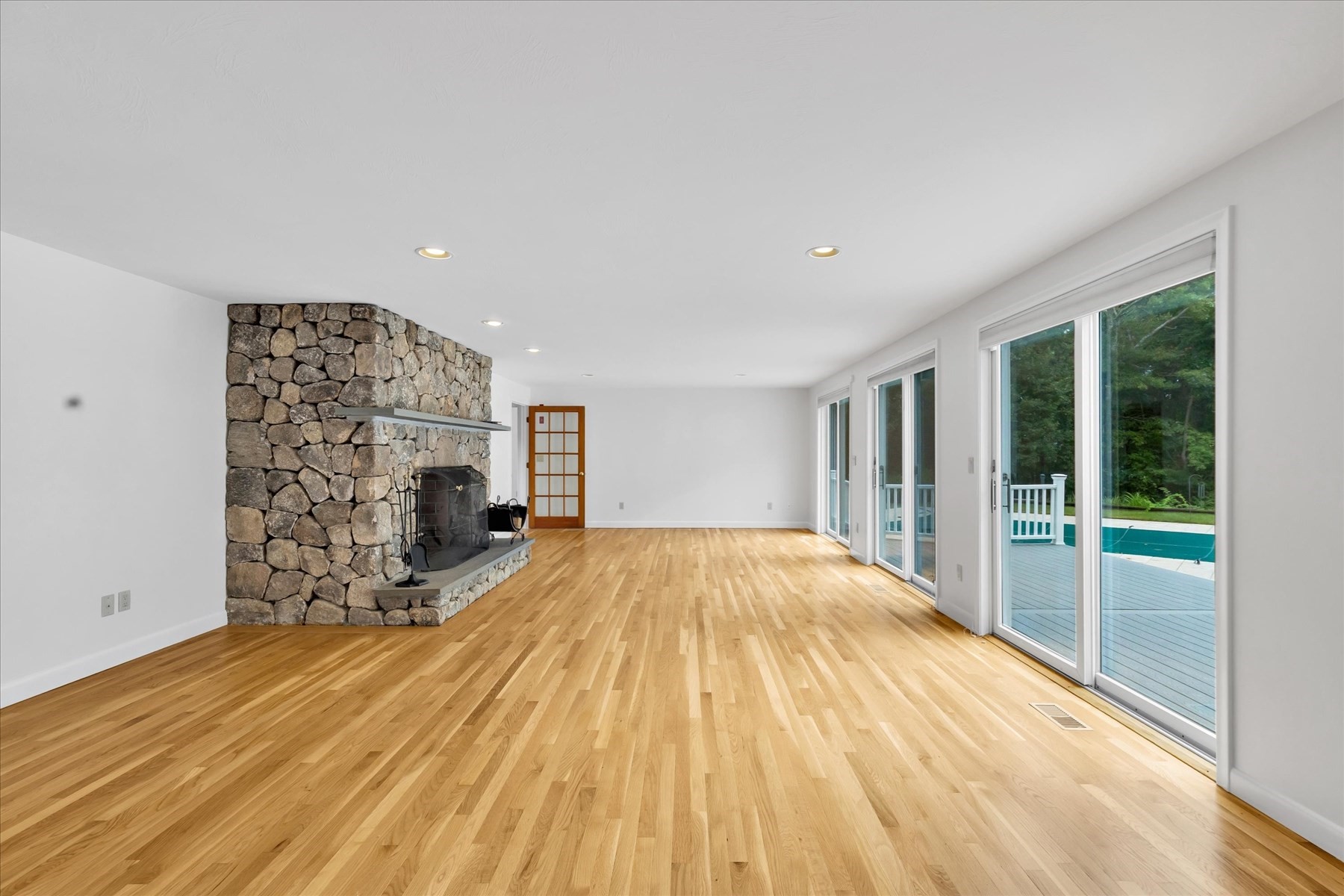 6 Heron Way Property Photo 9