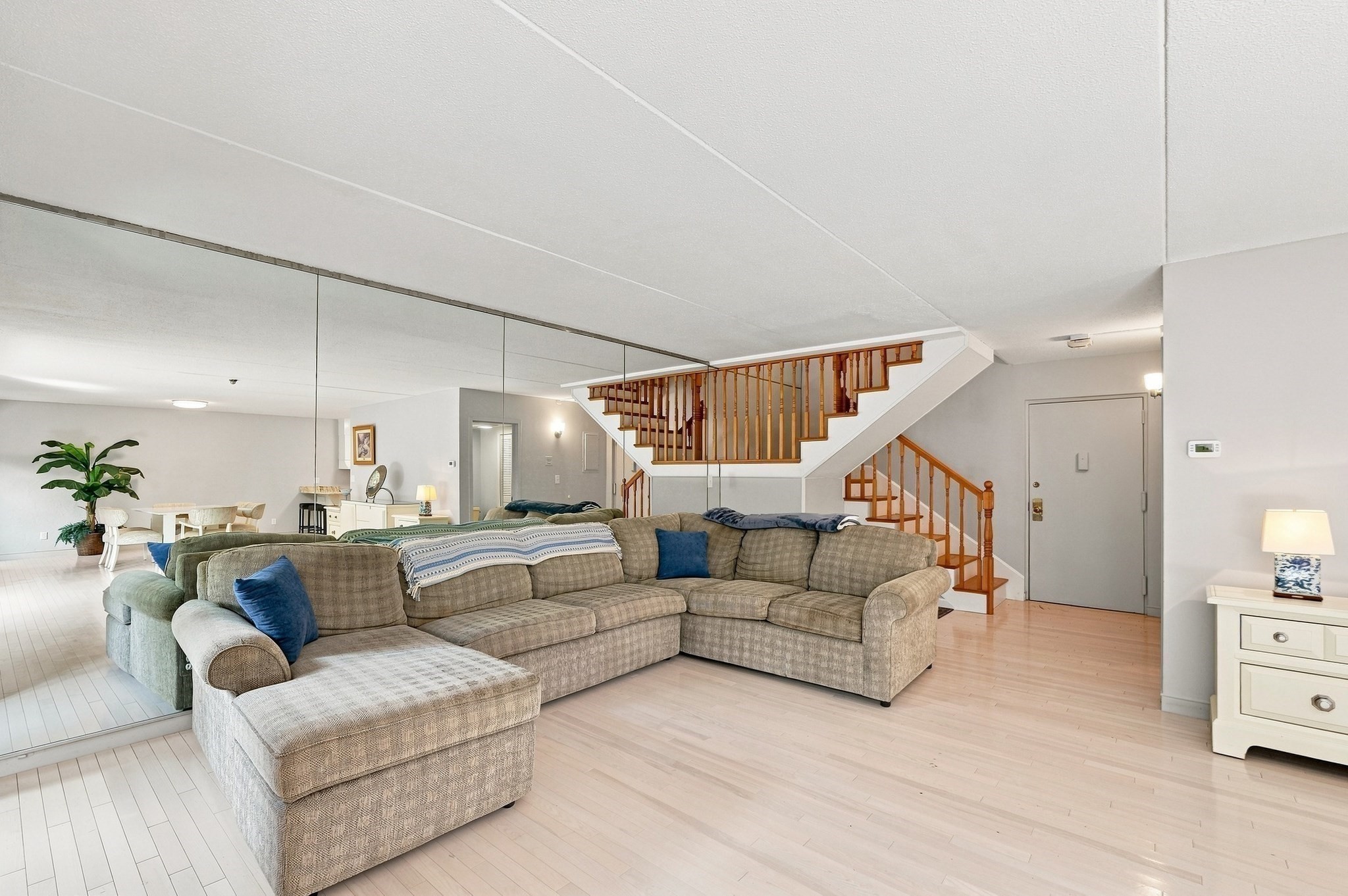 55 Tall Oaks Drive # L8 Property Photo 4