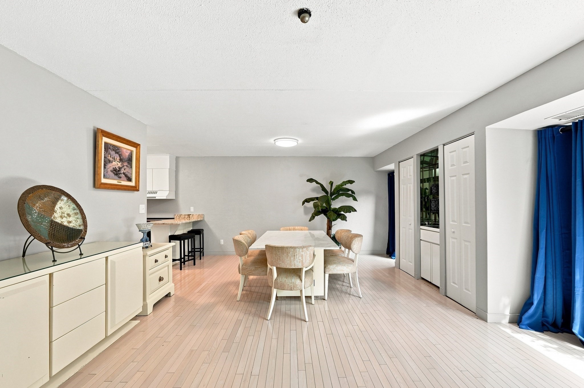 55 Tall Oaks Drive # L8 Property Photo 7