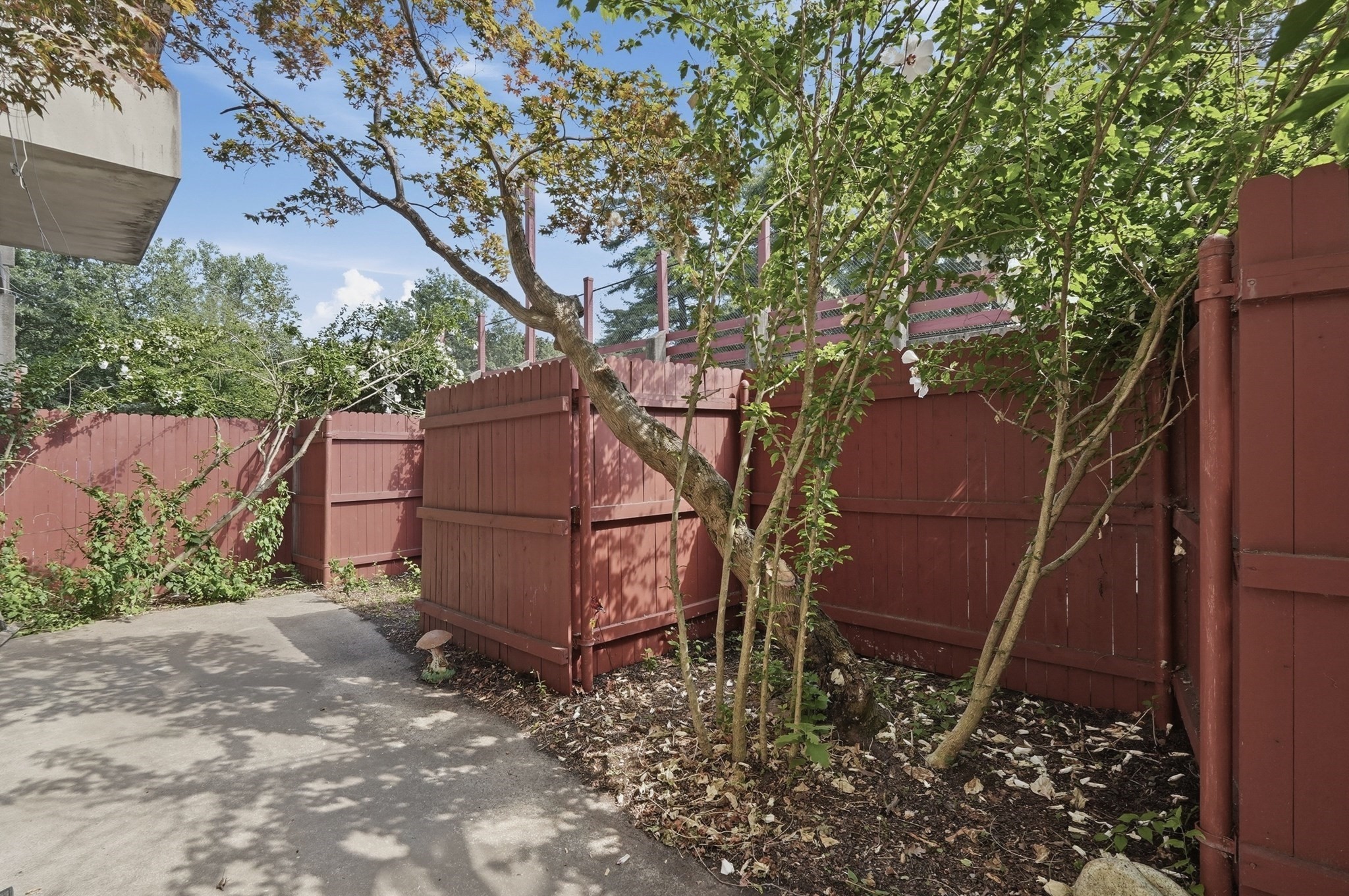 55 Tall Oaks Drive # L8 Property Photo 14