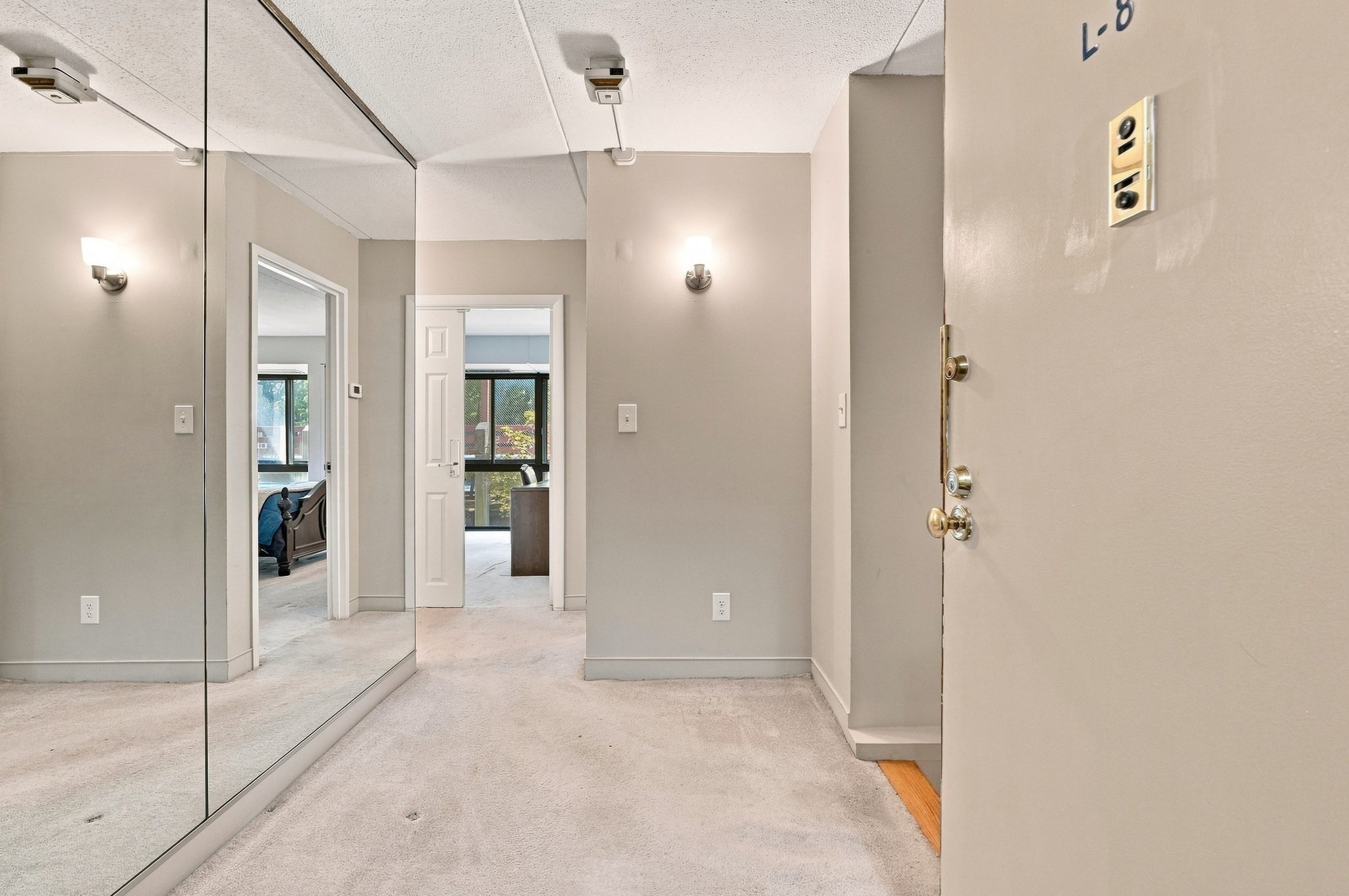 55 Tall Oaks Drive # L8 Property Photo 16