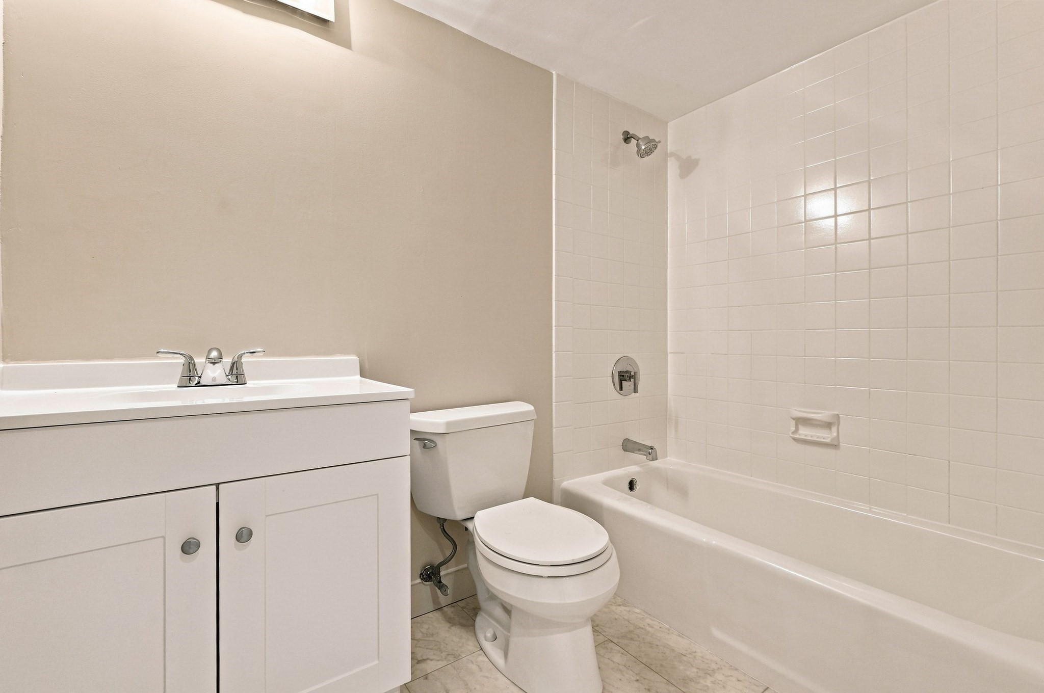 55 Tall Oaks Drive # L8 Property Photo 20