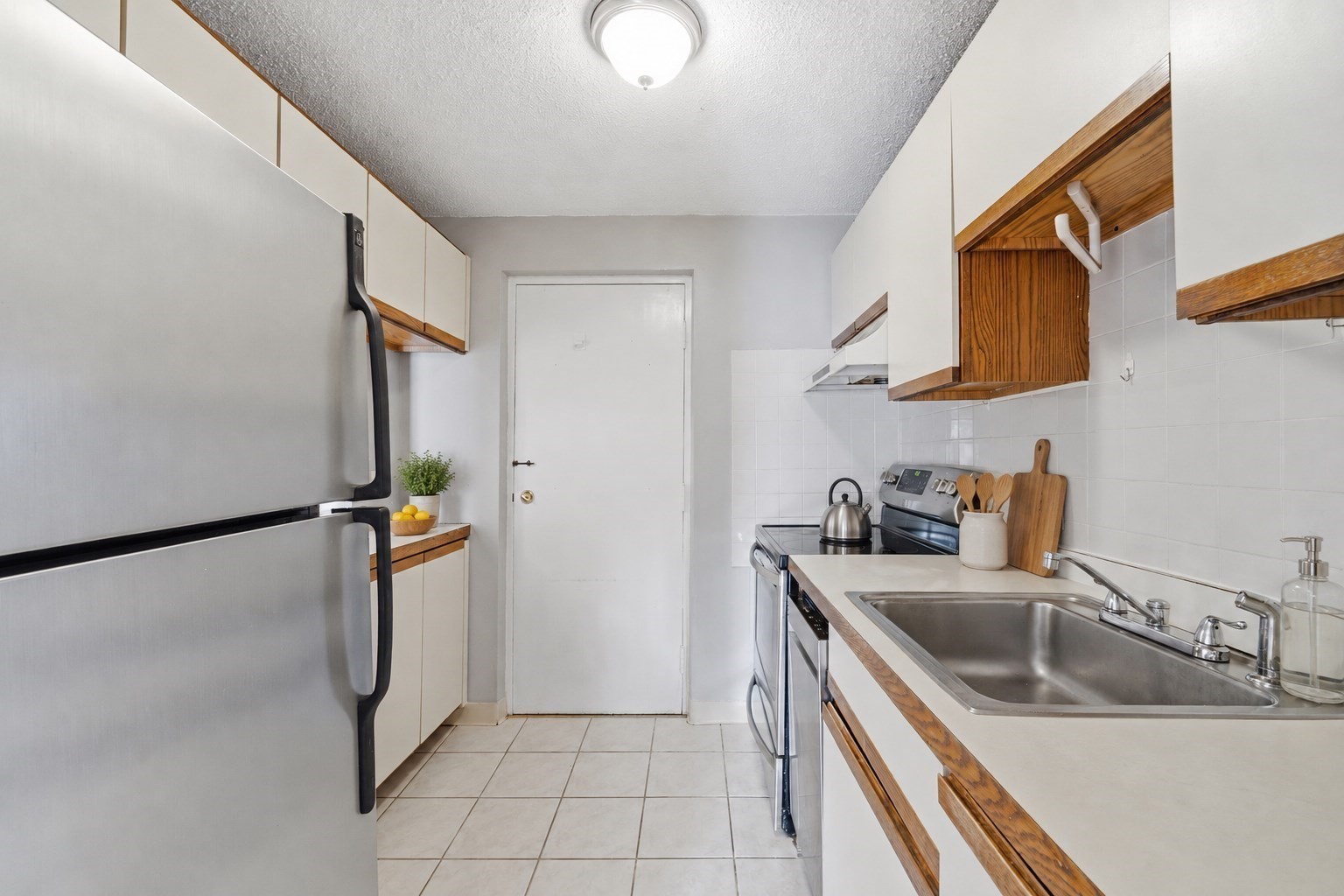 26 Waverly St # 405 Property Photo 14