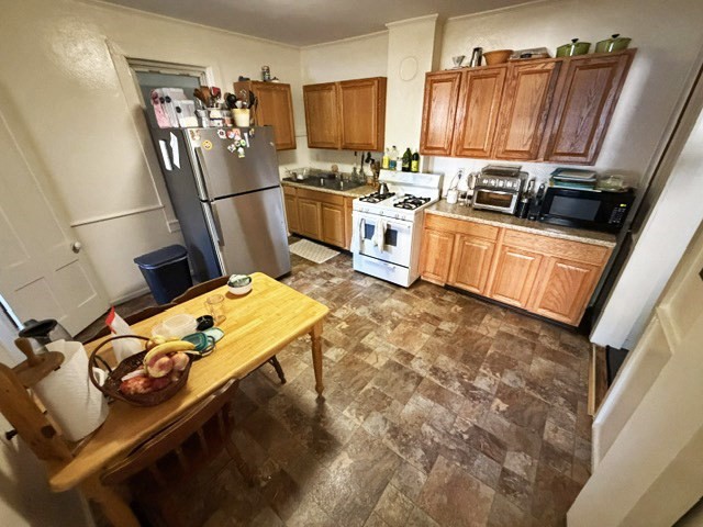 11 Maple Avenue Property Photo 17