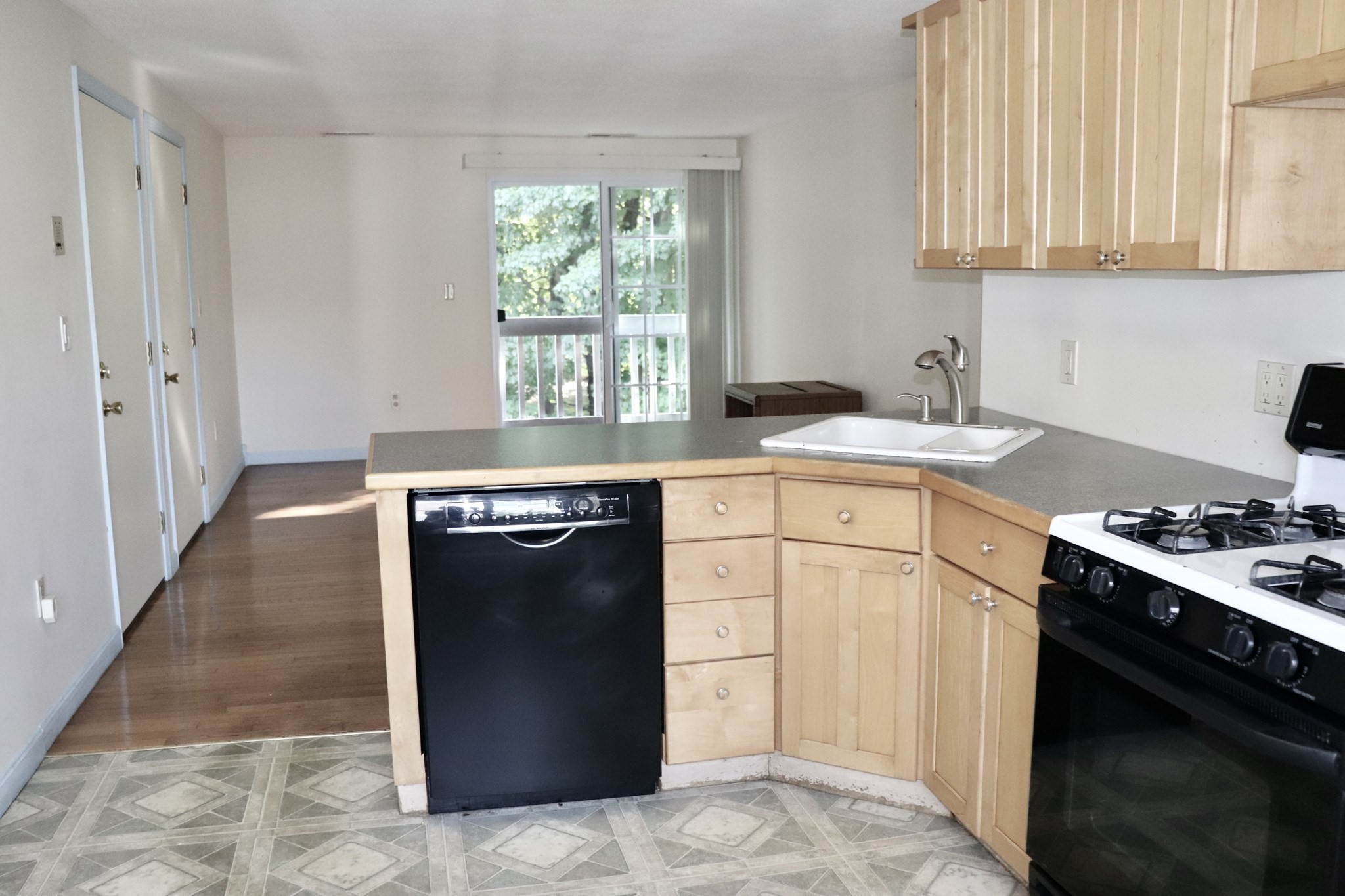 38 Walker St # 12 Property Photo 6