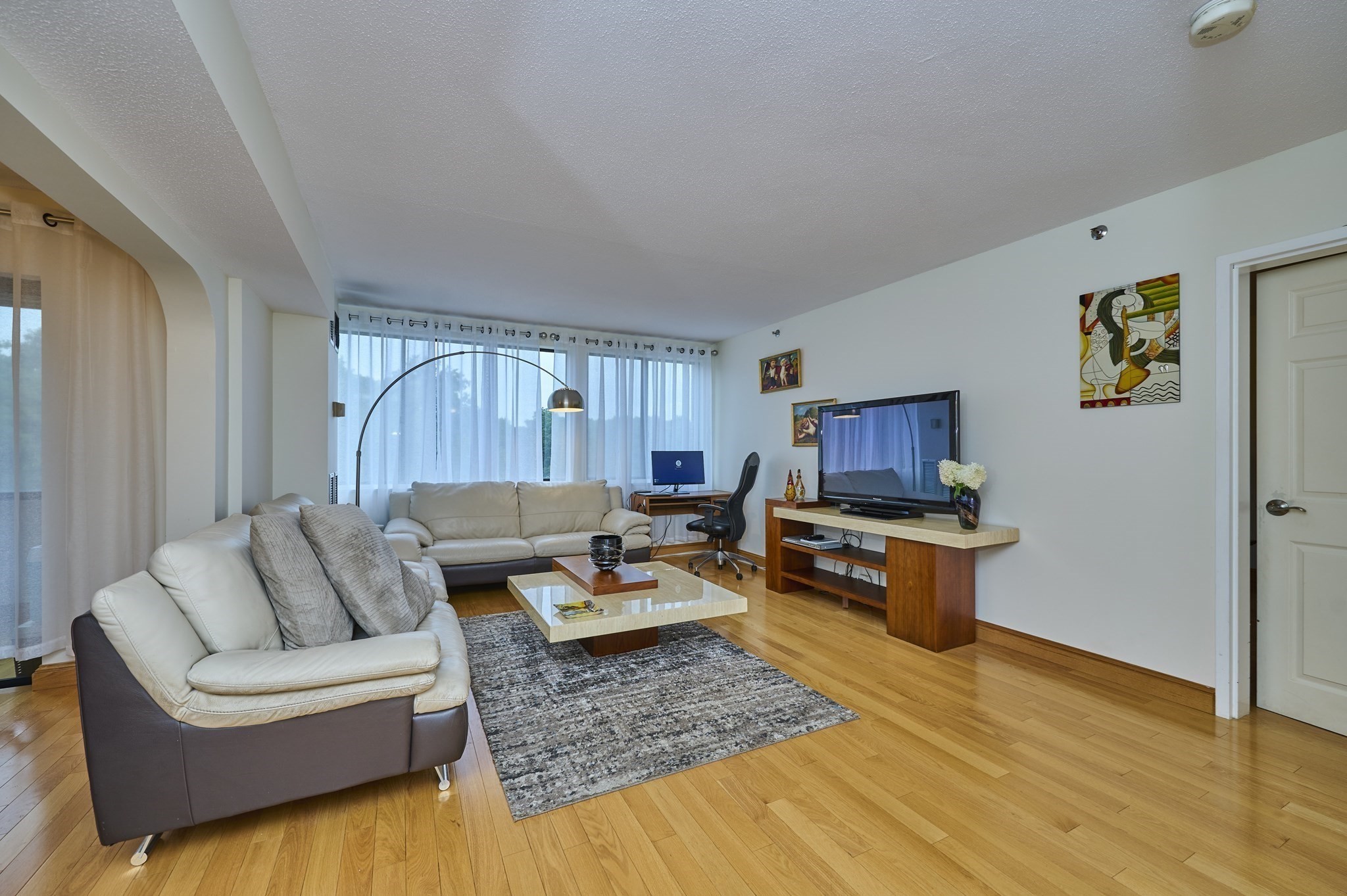 250 Hammond Pond Parkway # 609S Property Photo 1