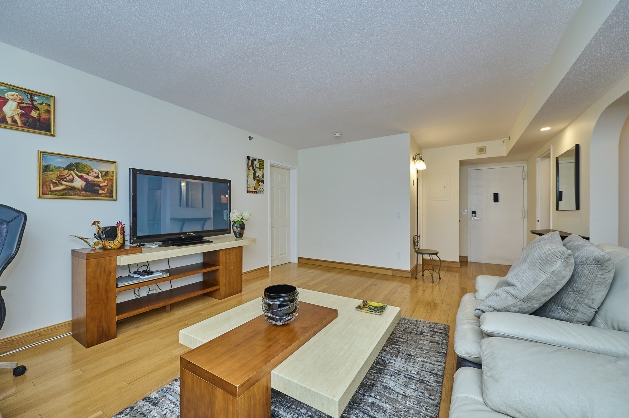 250 Hammond Pond Parkway # 609s Property Photo 2