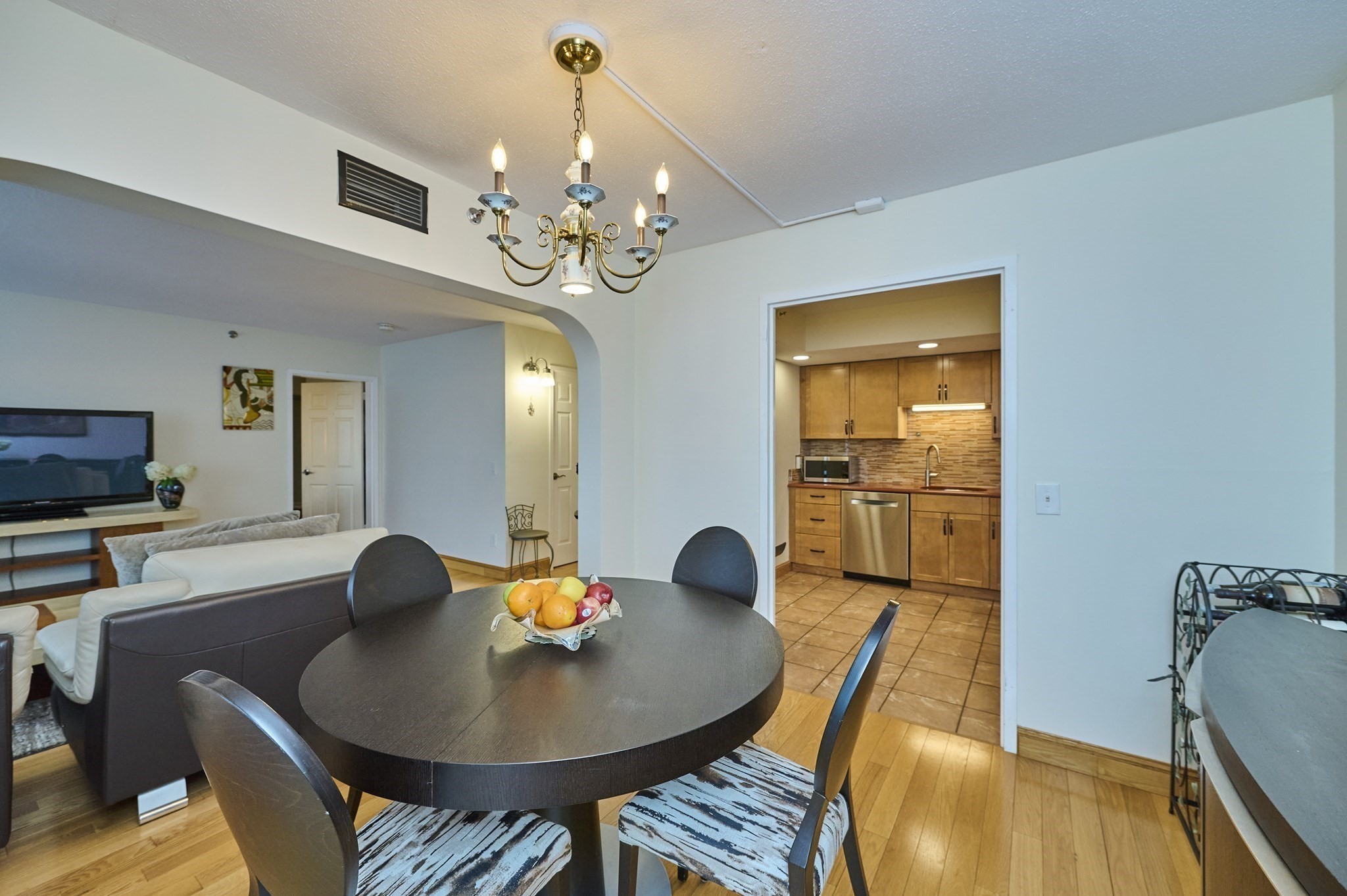 250 Hammond Pond Parkway # 609s Property Photo 4