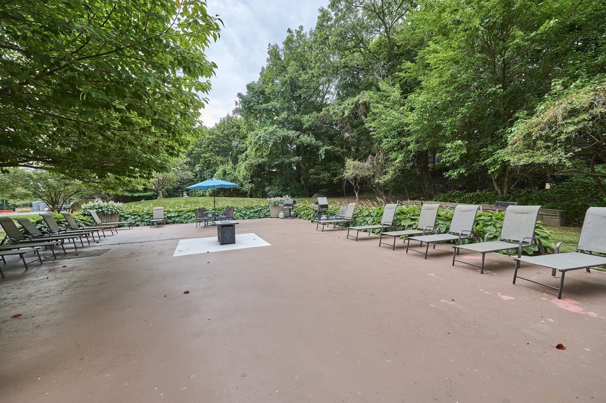 250 Hammond Pond Parkway # 609s Property Photo 29