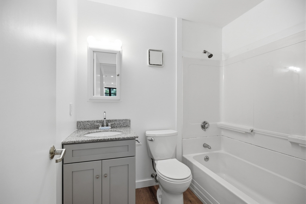 24 Norman St # 1 Property Photo 18